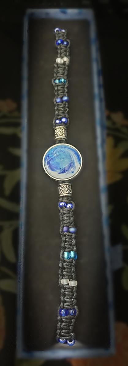 Choker Waves - Unique Acrylic Artwork Pendant Choker with Macramé Chord and Beads (adjustable chain and clasp fastening 38-44cm circumference)